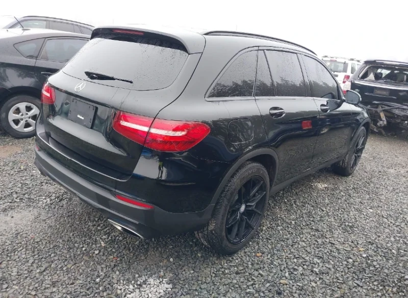 Mercedes-Benz GLC 300, снимка 4 - Автомобили и джипове - 48731496