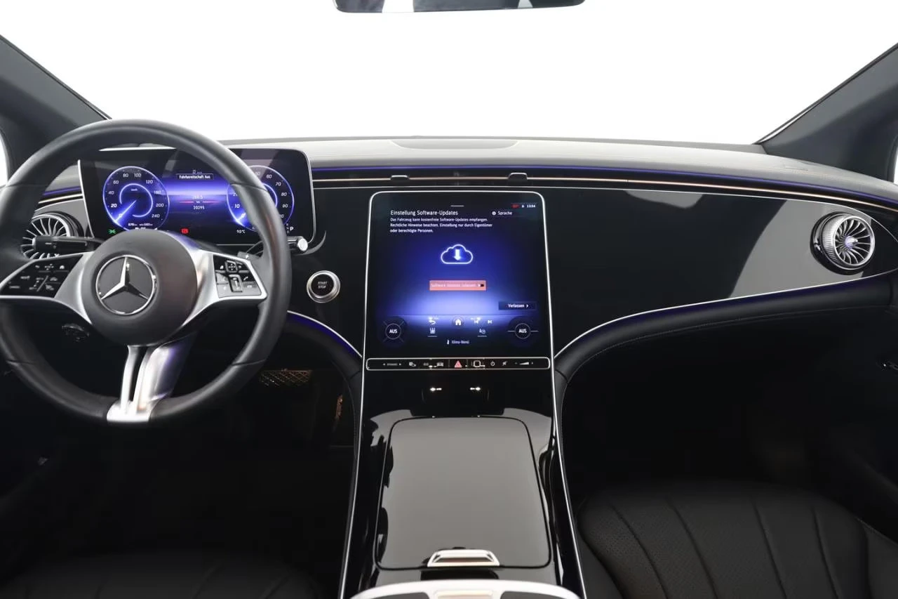 Mercedes-Benz EQE 500/4MATIC/408HP/AMG/PANO/BURM3D/MEMO/DIGI/422g - изображение 9