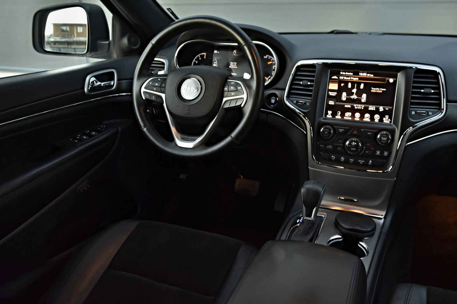 Jeep Grand cherokee 3.0CRDI/NIGHT EAGLE, снимка 13 - Автомобили и джипове - 54322898