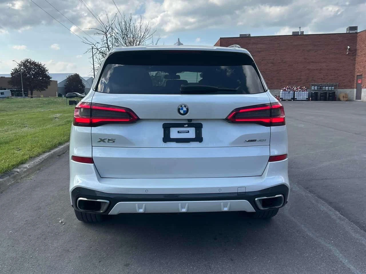 BMW X5 * xDrive40i * ПОДГРЕВИ * H/K * PANO * CARFAX, снимка 4 - Автомобили и джипове - 54621772