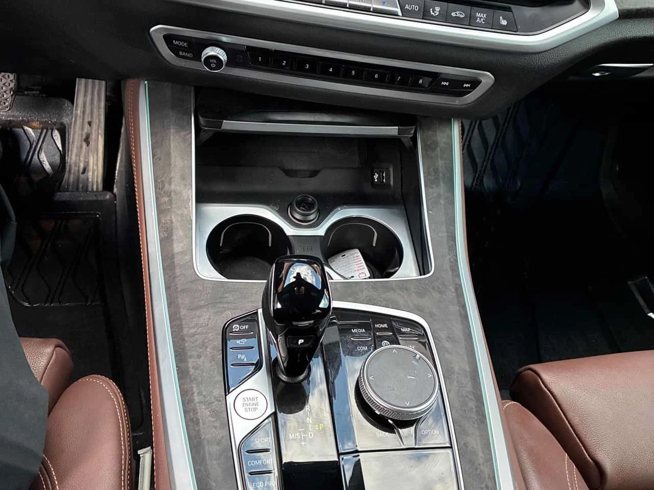 BMW X5 xDrive40i/ПАНОРАМА/360 КАМЕРИ, снимка 10 - Автомобили и джипове - 54647199