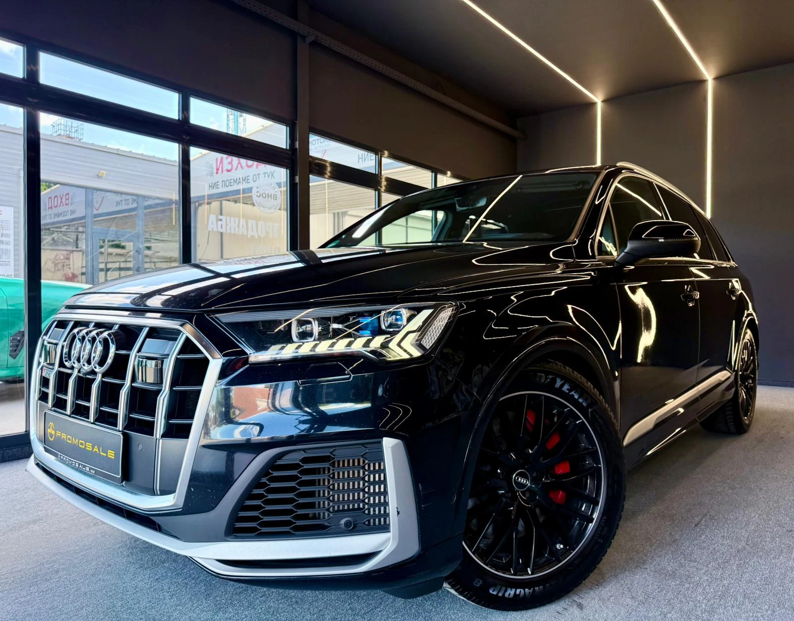 Audi SQ7 Quattro* Laser Matrix* Pano* 360* B&O* Лизинг, снимка 3 - Автомобили и джипове - 54932189