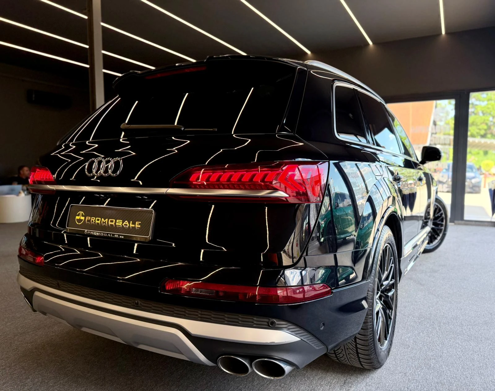 Audi SQ7 Quattro* Laser Matrix* Pano* 360* B&O* Лизинг, снимка 6 - Автомобили и джипове - 54932189