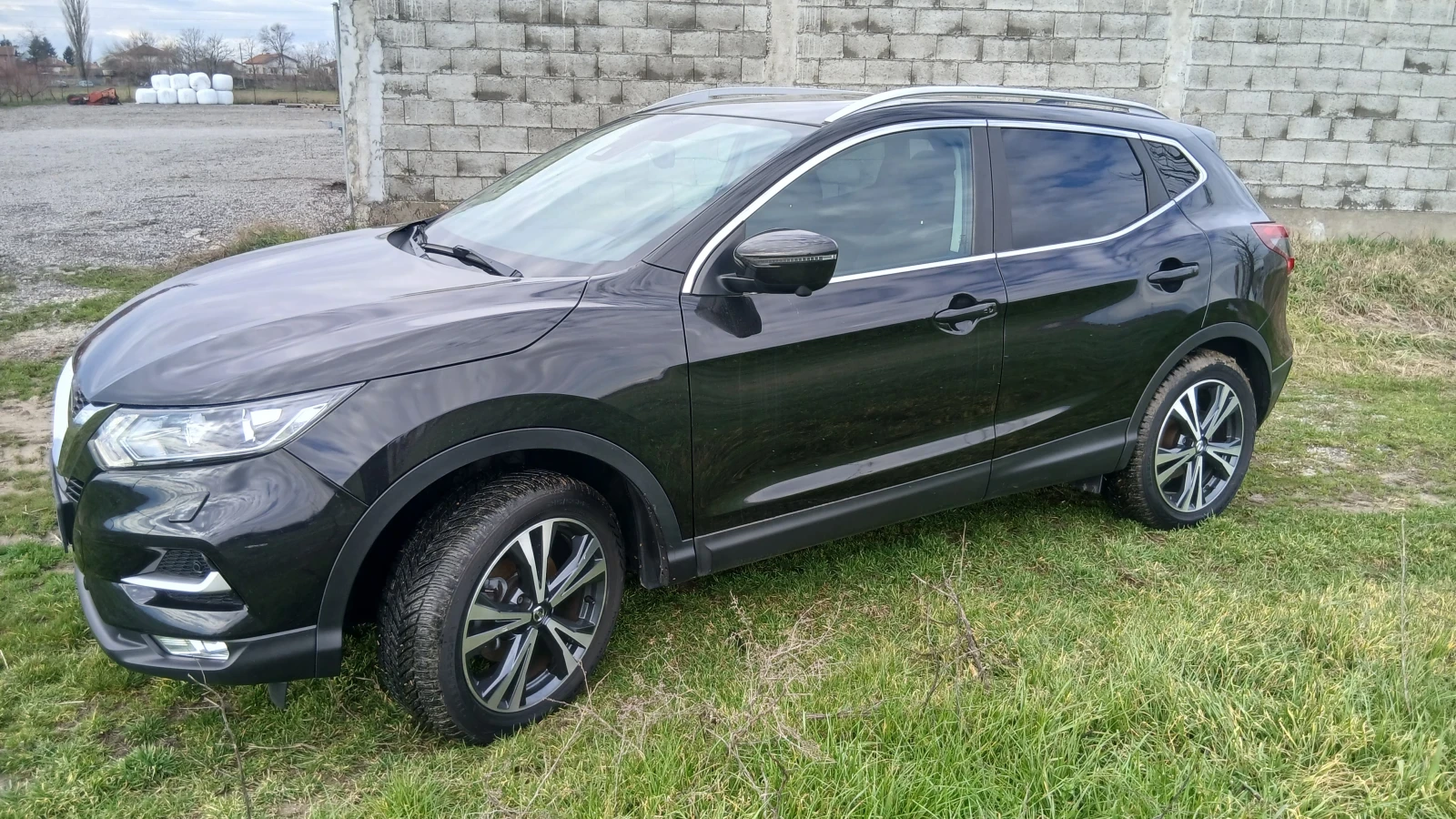 Nissan Qashqai, снимка 9 - Автомобили и джипове - 56038161