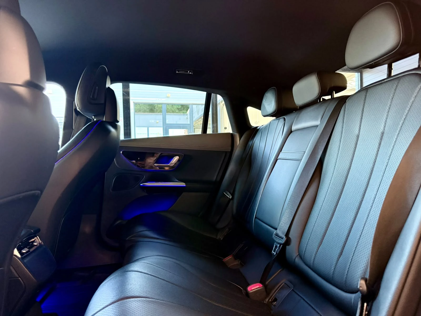 Mercedes-Benz EQE 350+ * 4M* Подгрев* Burm* ЛИЗИНГ , снимка 13 - Автомобили и джипове - 55494007