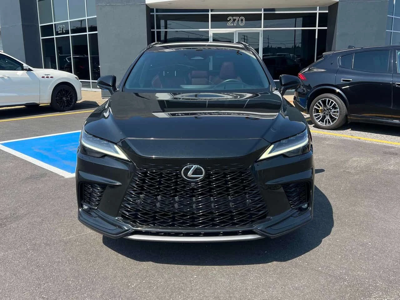 Lexus RX 500h * CARFAX * ОТ ПРЕДСТАВИТЕЛСТВО НА MASERATI, снимка 6 - Автомобили и джипове - 55547286