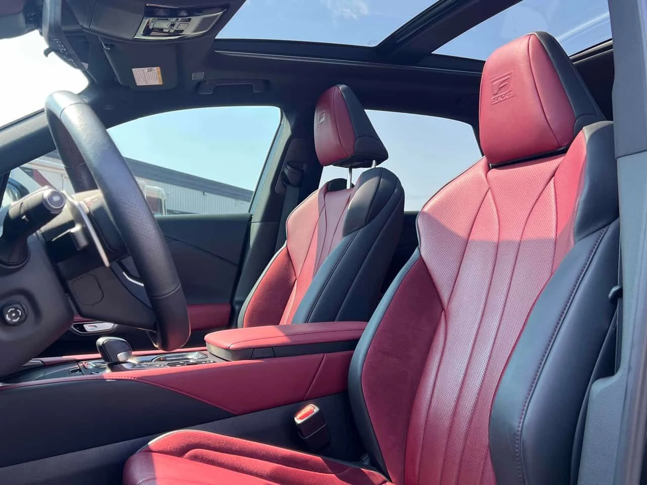 Lexus RX 500h * CARFAX * ОТ ПРЕДСТАВИТЕЛСТВО НА MASERATI, снимка 11 - Автомобили и джипове - 55547286
