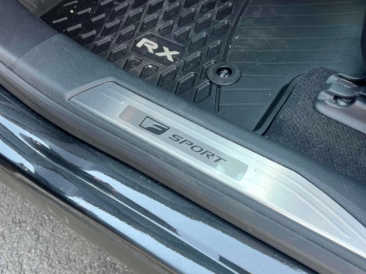 Lexus RX 500h * CARFAX * ОТ ПРЕДСТАВИТЕЛСТВО НА MASERATI, снимка 12 - Автомобили и джипове - 55547286