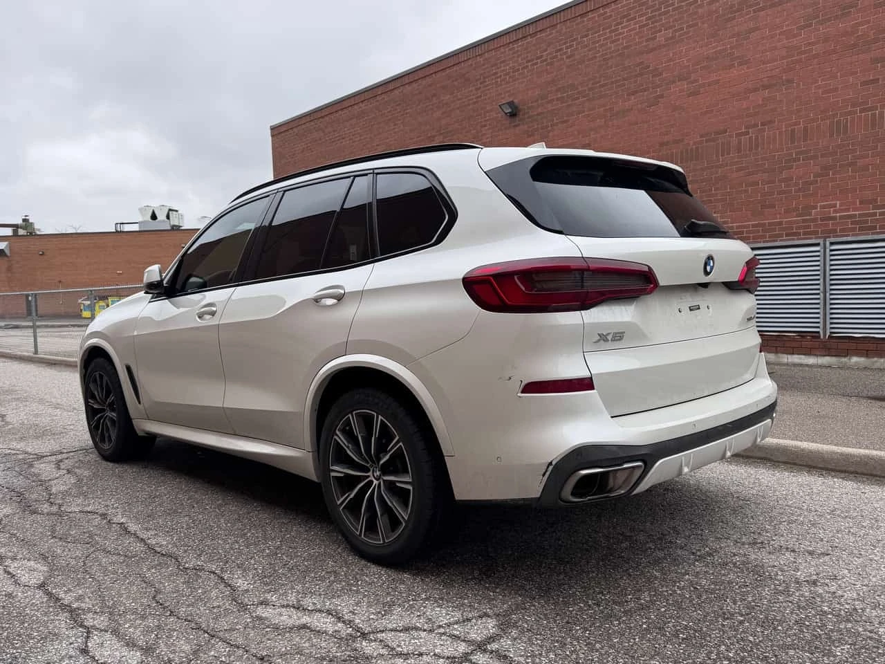 BMW X5 * xDrive40i * CARFAX * ОПЦИЯ ЗА ФИНАНСИРАНЕ, снимка 11 - Автомобили и джипове - 55735055