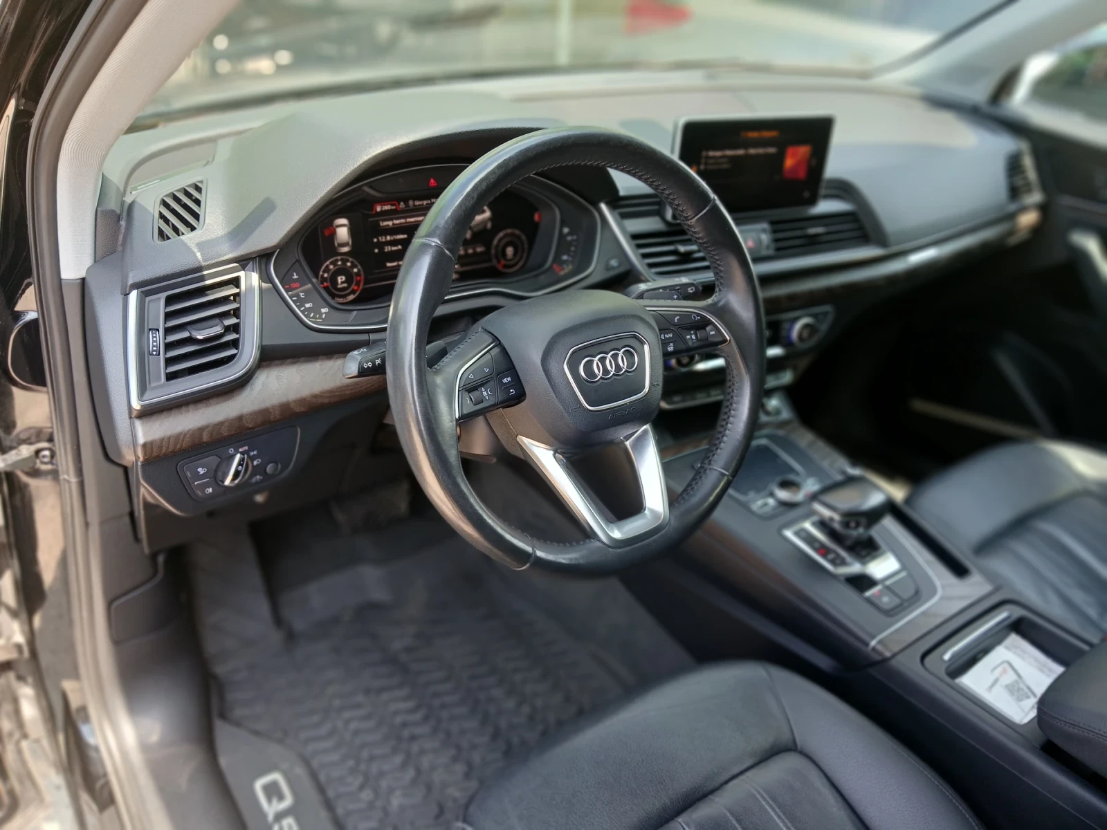 Audi Q5, снимка 2 - Автомобили и джипове - 55787270