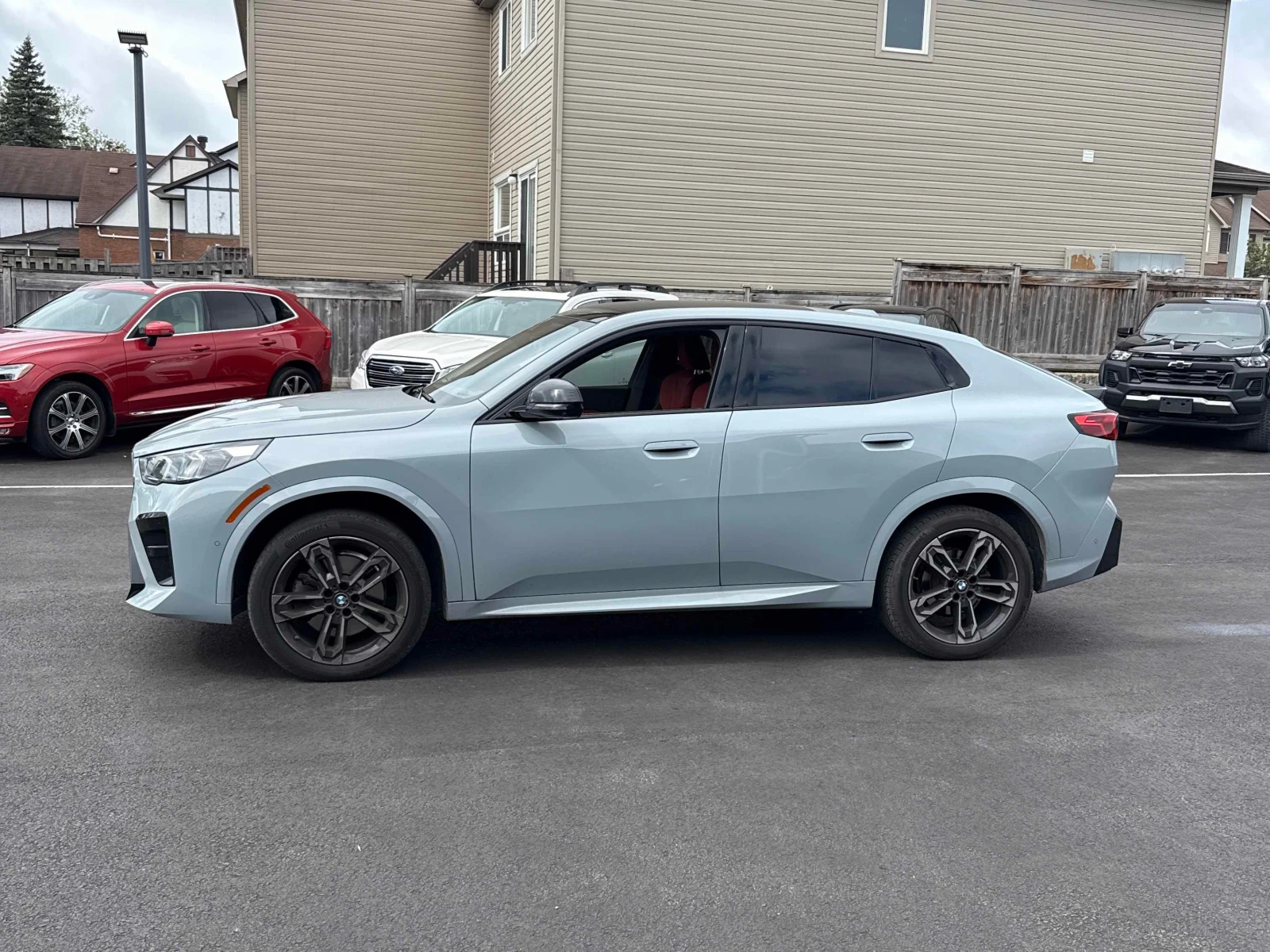BMW X2 XDRIVE28I | CARFAX | АВТОКРЕДИТ БЕЗ ПЪРВОНАЧАЛНА , снимка 3 - Автомобили и джипове - 55805544