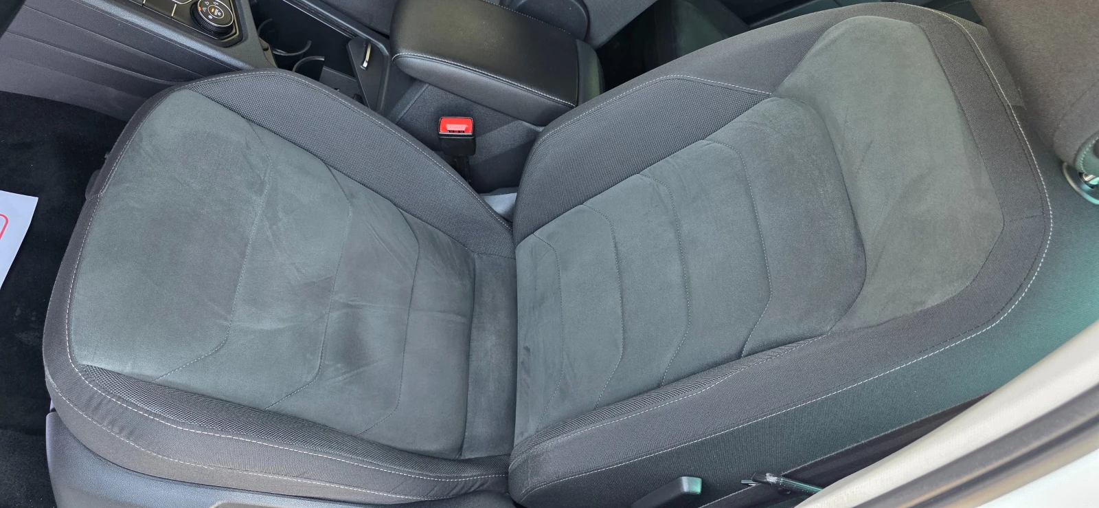 VW Tiguan 2.0TDI* 4MOTION* AVTOMAT* KEYLESS* DISTRONIC* SWIS, снимка 7 - Автомобили и джипове - 55930314