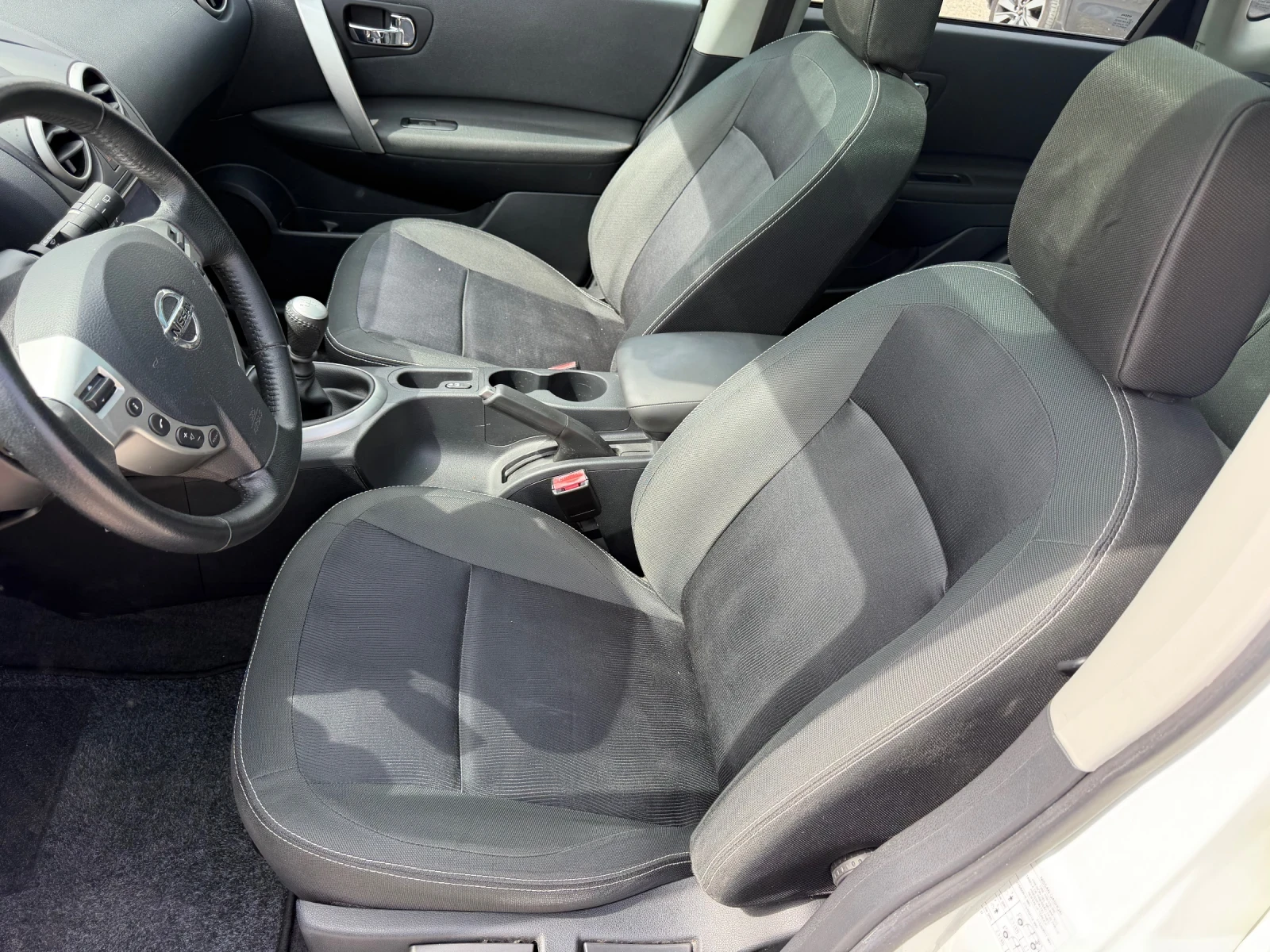 Nissan Qashqai 1.5D 110к.с 6ск. 87000км , снимка 8 - Автомобили и джипове - 56163134