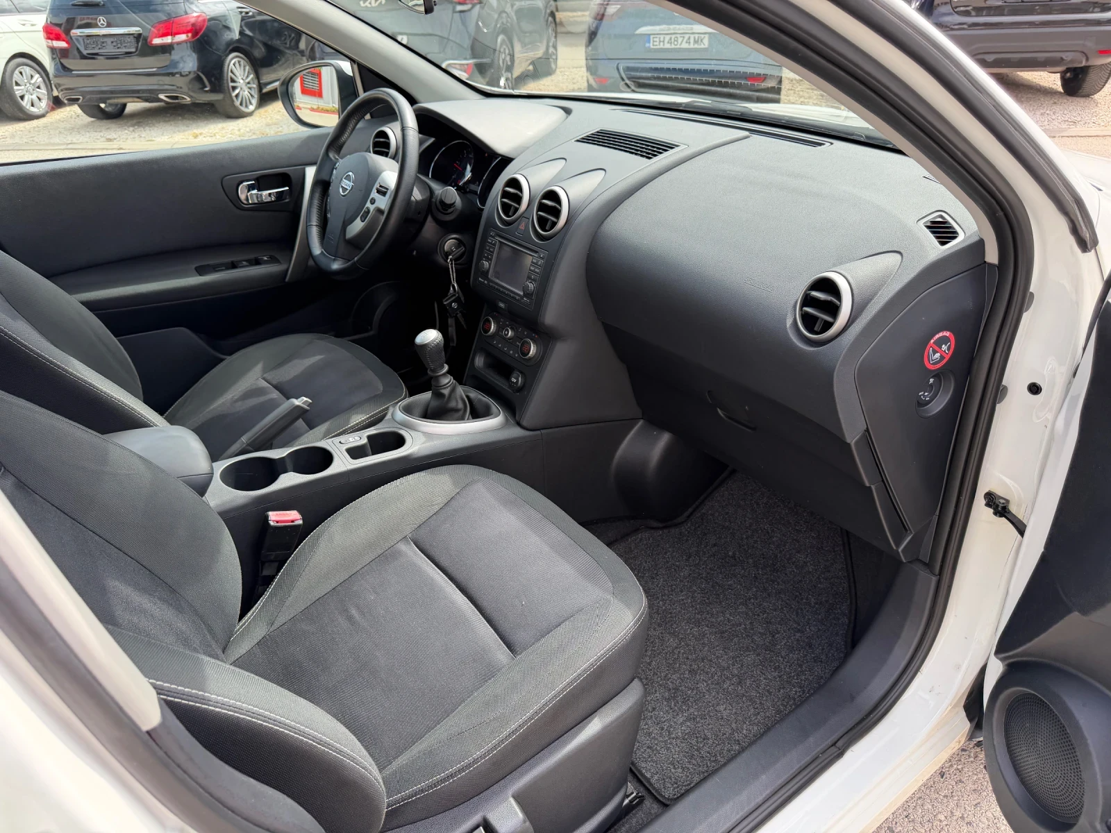 Nissan Qashqai 1.5D 110к.с 6ск. 87000км , снимка 15 - Автомобили и джипове - 56163134