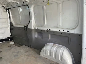 Opel Vivaro 2.0tdci 115hp НА ЧАСТИ, снимка 16