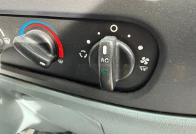 Ford Transit 2.2TDCi* Климатик* 8+ 1 места, снимка 4 - Бусове и автобуси - 53617897