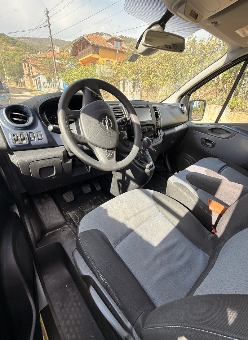 Opel Vivaro, снимка 3 - Бусове и автобуси - 53155238