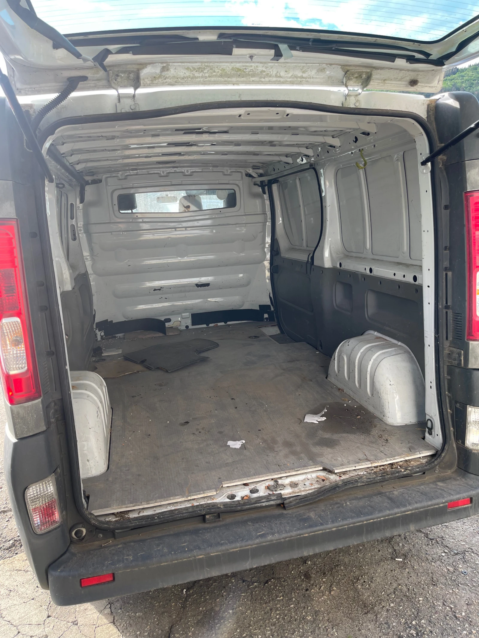 Opel Vivaro 2.0tdci 115hp �� ����� | Mobile.bg � ����������� 14