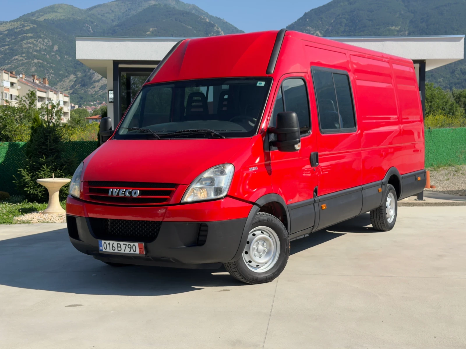 Iveco 35S18  3.0HPT* Клима* 5+ 1* Maxi* , снимка 2 - Бусове и автобуси - 54863422