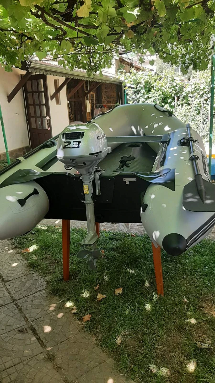 Надуваема лодка Allroundmarin С мотор HONDA 2.3 к.с./ четиритактов/ - изображение 2