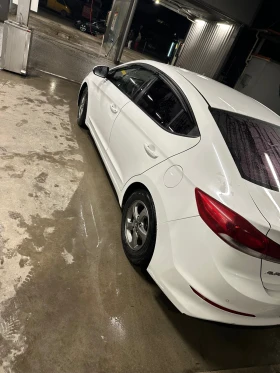 Hyundai Elantra | Mobile.bg    3