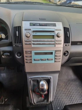 Toyota Corolla verso 1.8, снимка 7