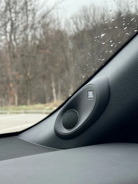 Toyota Camry XSE 2.5 Hybrid 4WD , снимка 14 - Автомобили и джипове - 53635986