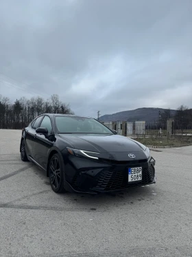 Toyota Camry XSE 2.5 Hybrid 4WD 