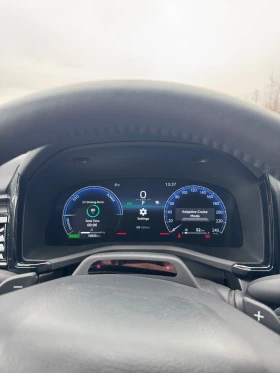 Toyota Camry XSE 2.5 Hybrid 4WD , снимка 9 - Автомобили и джипове - 53635986