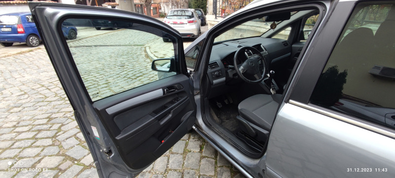 Opel Zafira, снимка 8 - Автомобили и джипове - 46242822