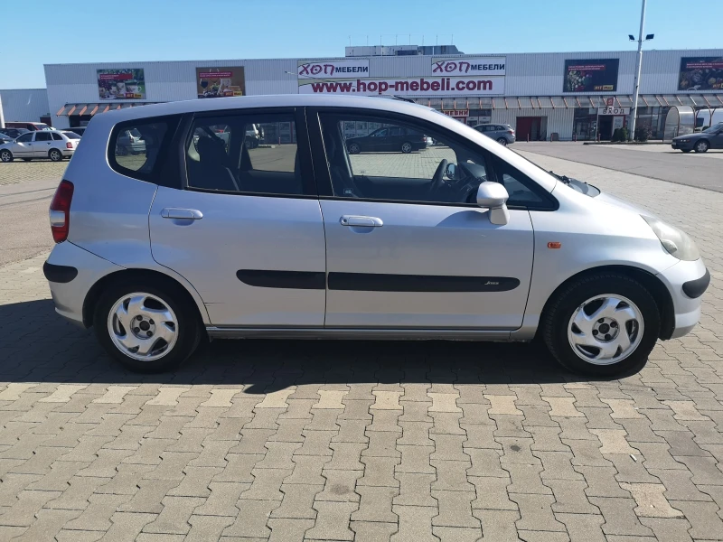 Honda Jazz, снимка 3 - Автомобили и джипове - 47471078