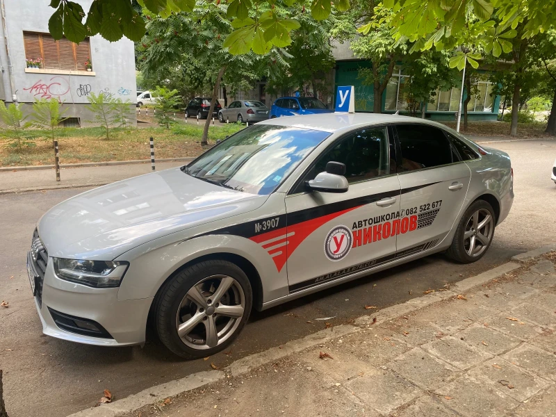 Audi A4 2.0tdi facelift , снимка 4 - Автомобили и джипове - 48591302