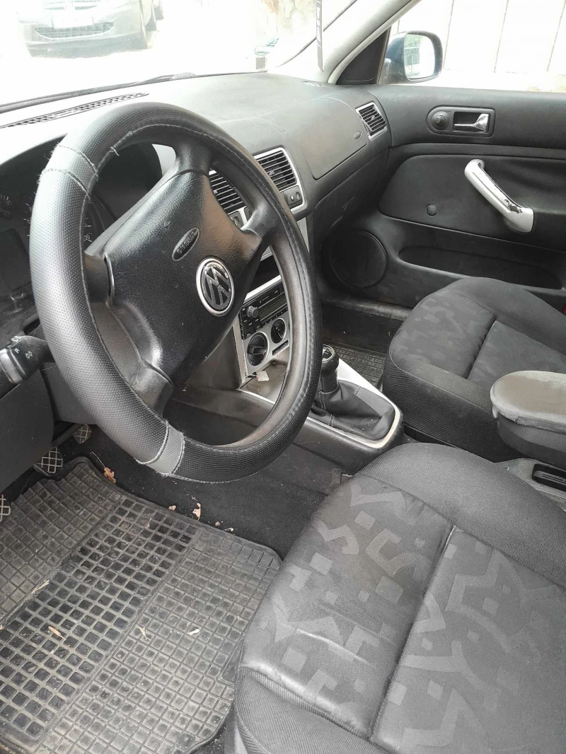 VW Golf, снимка 1 - Автомобили и джипове - 49424694