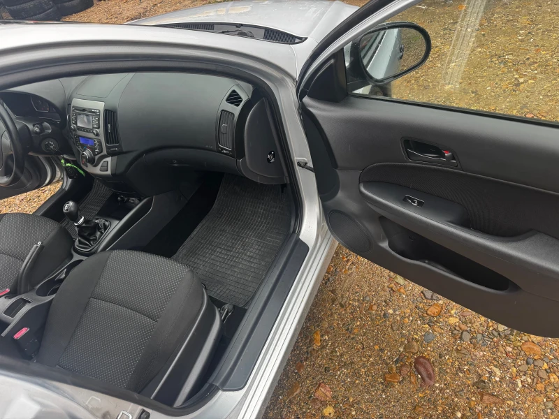 Hyundai I30 1.4CRDI-90* FASE* , снимка 8 - Автомобили и джипове - 52472957