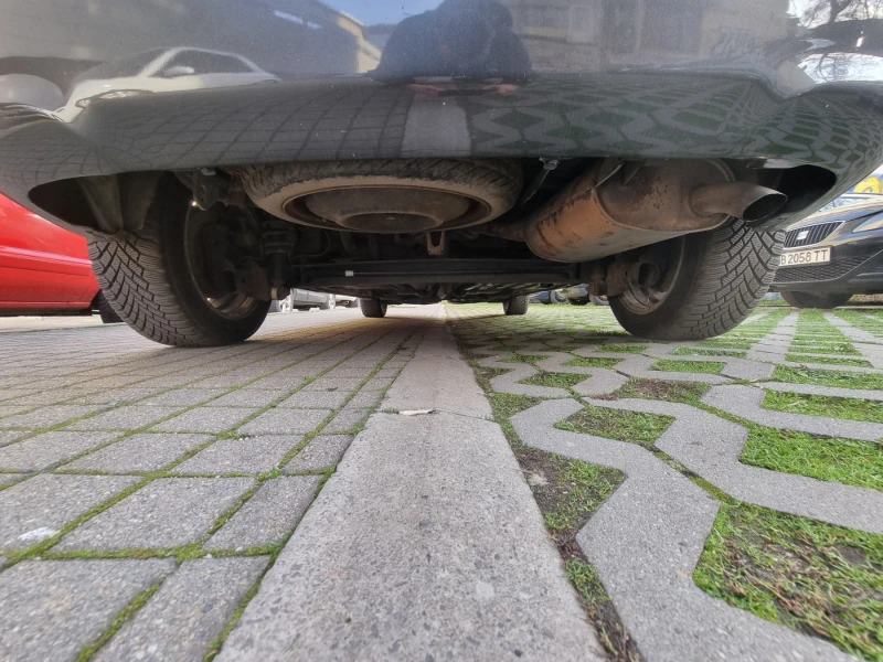 Toyota Corolla verso 1.8, снимка 15 - Автомобили и джипове - 52731674