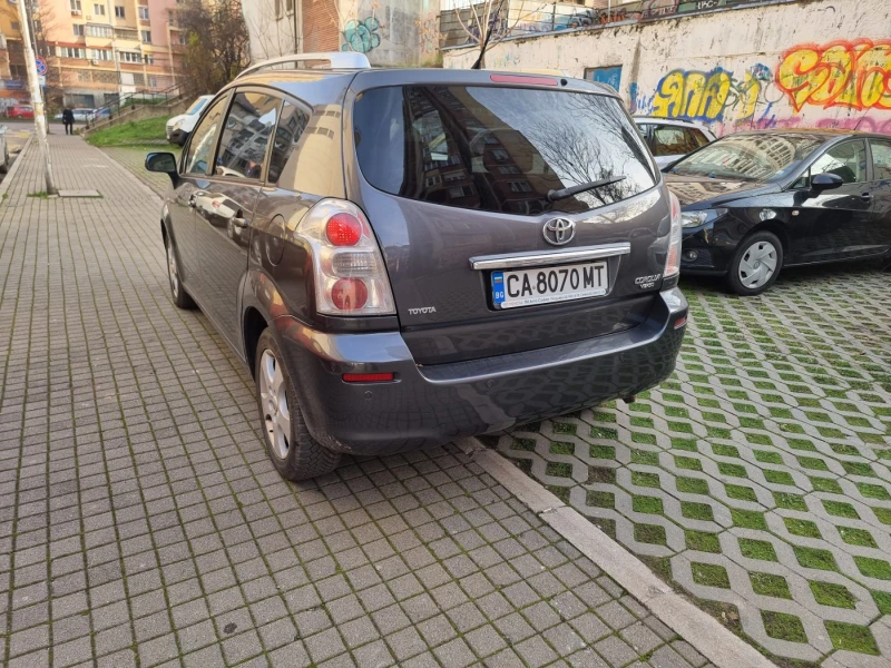 Toyota Corolla verso 1.8, снимка 4 - Автомобили и джипове - 52731674