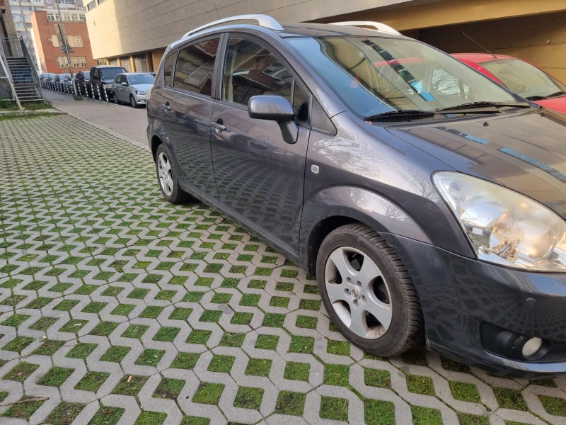 Toyota Corolla verso 1.8, снимка 3 - Автомобили и джипове - 52731674