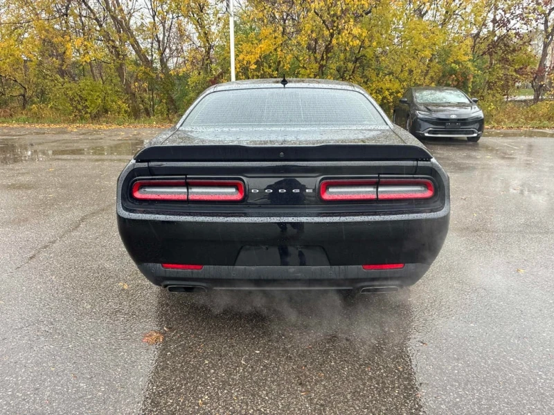 Dodge Challenger 2023 R/T RWD * CARFAX * БЕЗ ПЪРВОНАЧАЛНА ВНОСКА, снимка 5 - Автомобили и джипове - 52852298