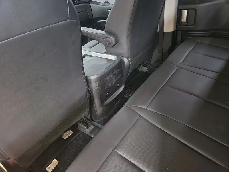 Hyundai Staria 2.2 Automatic, снимка 15 - Автомобили и джипове - 55949686