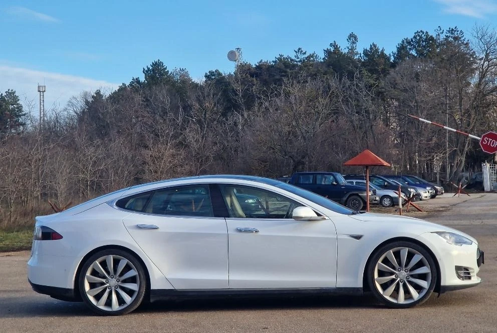 Tesla Model S  4х4 Европейска - изображение 2