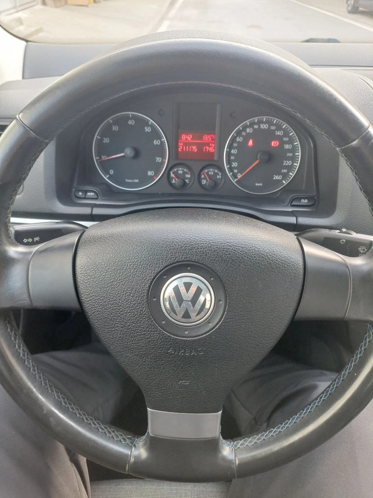 VW Golf 5 ГАЗ - изображение 9