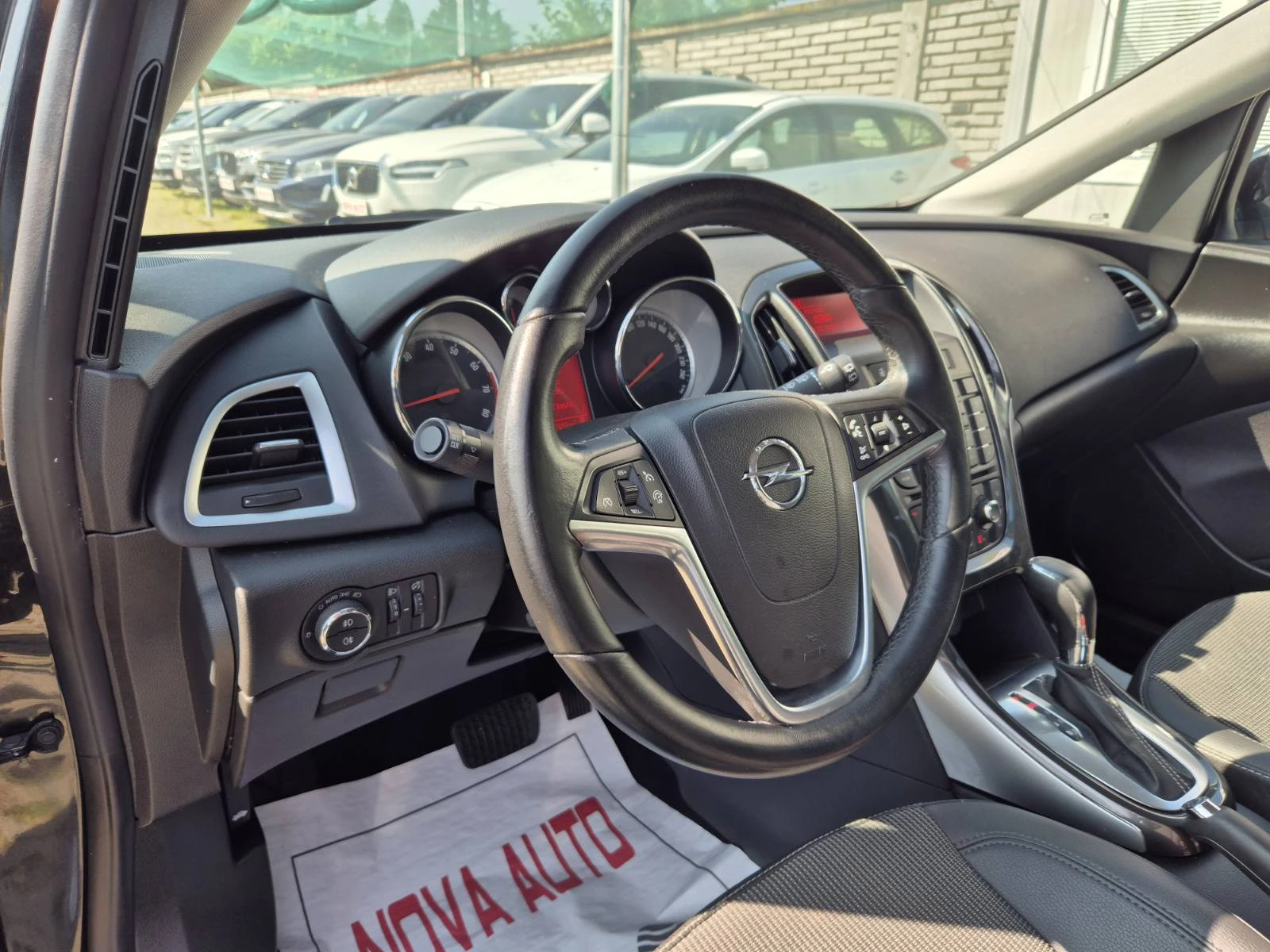Opel Astra 1.4 TURBO-AUTOMATIC-87000км-РЕАЛНИ-СУПЕР СЪСТОЯНИЕ - изображение 8