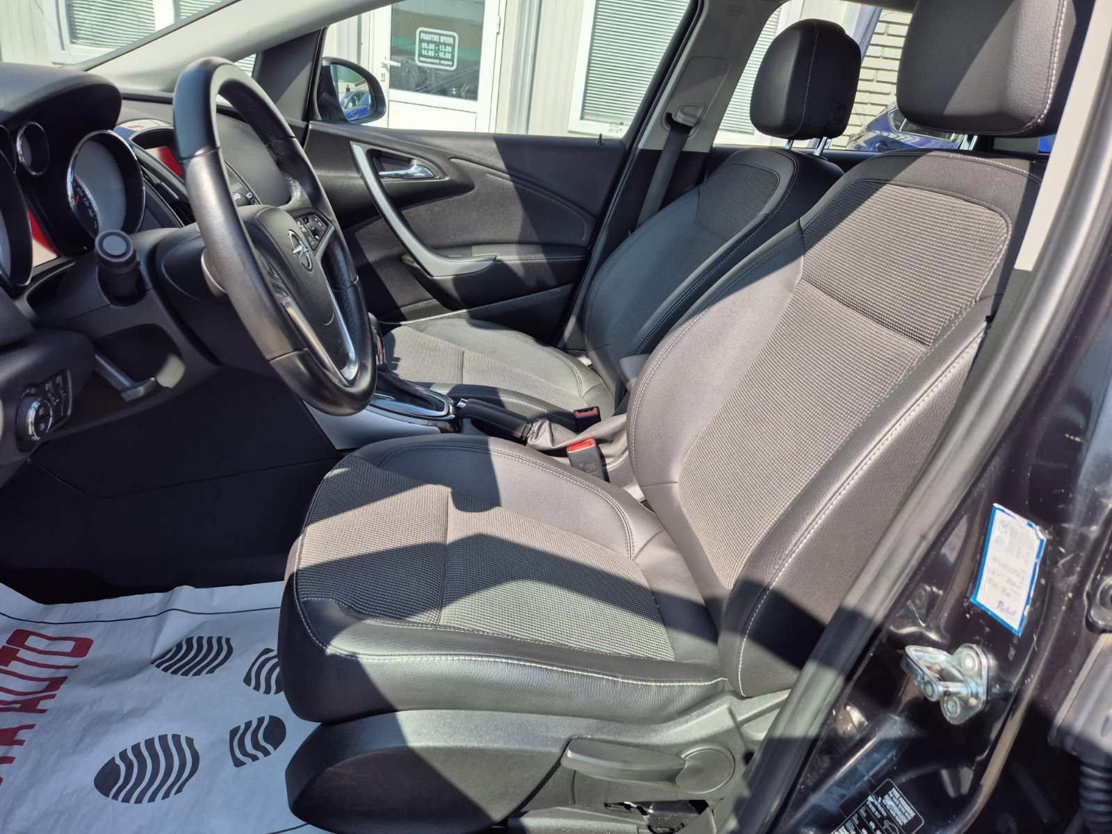 Opel Astra 1.4 TURBO-AUTOMATIC-87000км-РЕАЛНИ-СУПЕР СЪСТОЯНИЕ - изображение 7