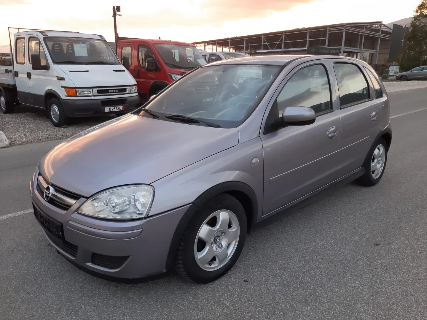 Opel Corsa 1.2 климатроник 4 цилиндара - изображение 2