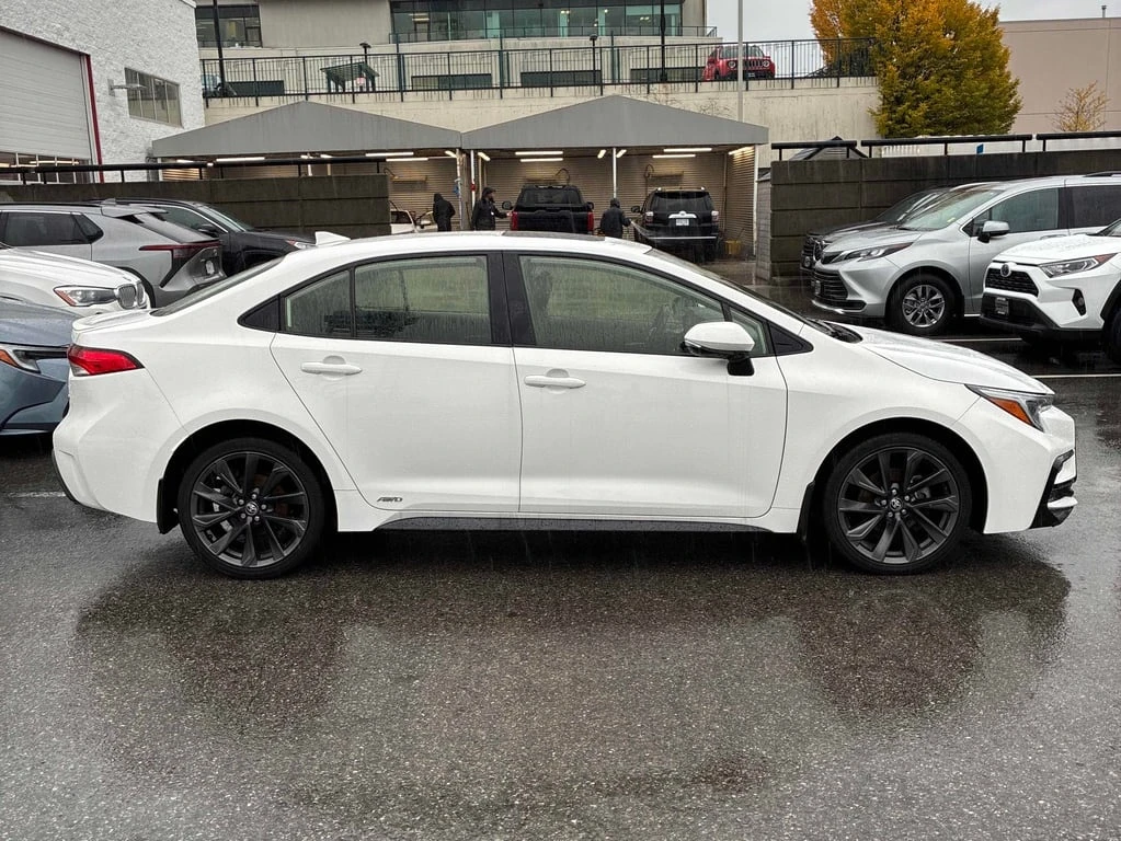 Toyota Corolla * HYBRID * CARFAX *    | Mobile.bg   5