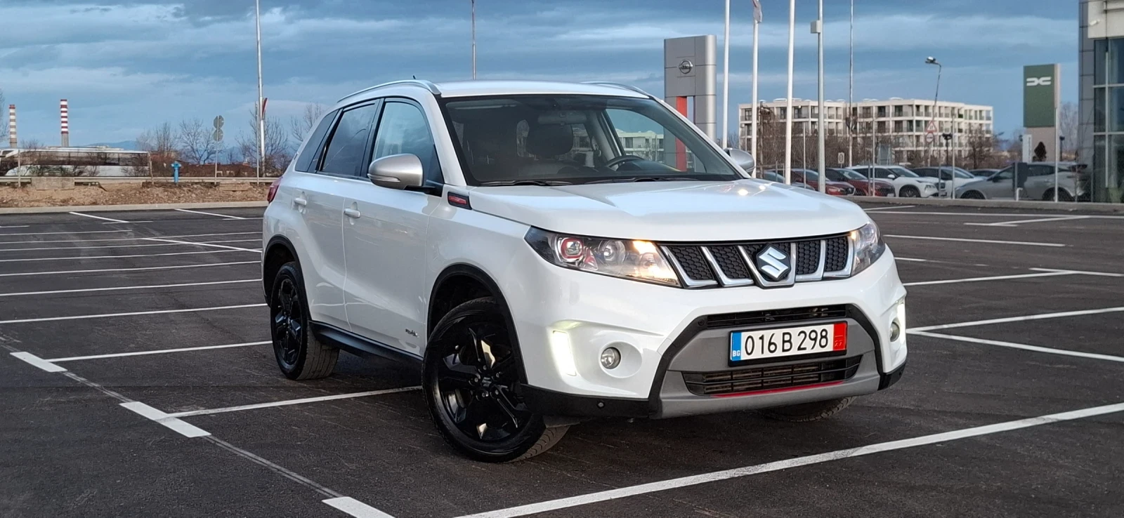 Suzuki Vitara 1.4 Turbo Piz Sulay 4x4  всички екстри за модела - изображение 3