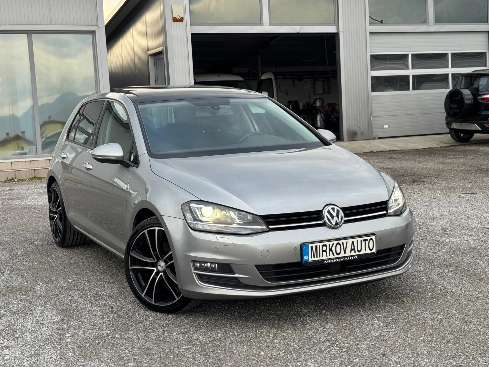 VW Golf 2.0TDI 150/FULL OPTIONAL/БЕЗ АНАЛОГ НА ПАЗАРА/ НОВ - изображение 2