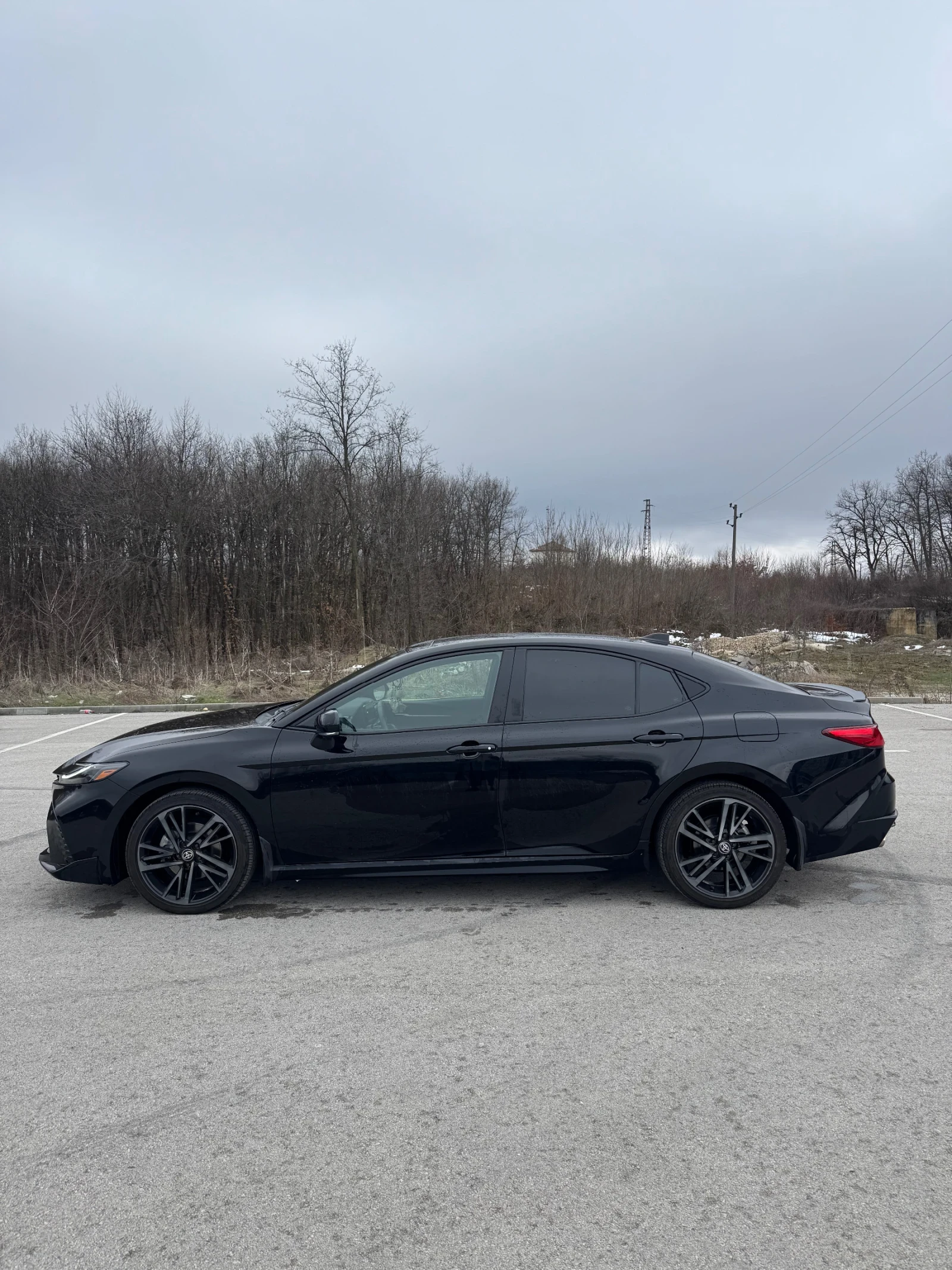 Toyota Camry XSE 2.5 Hybrid 4WD  - изображение 5