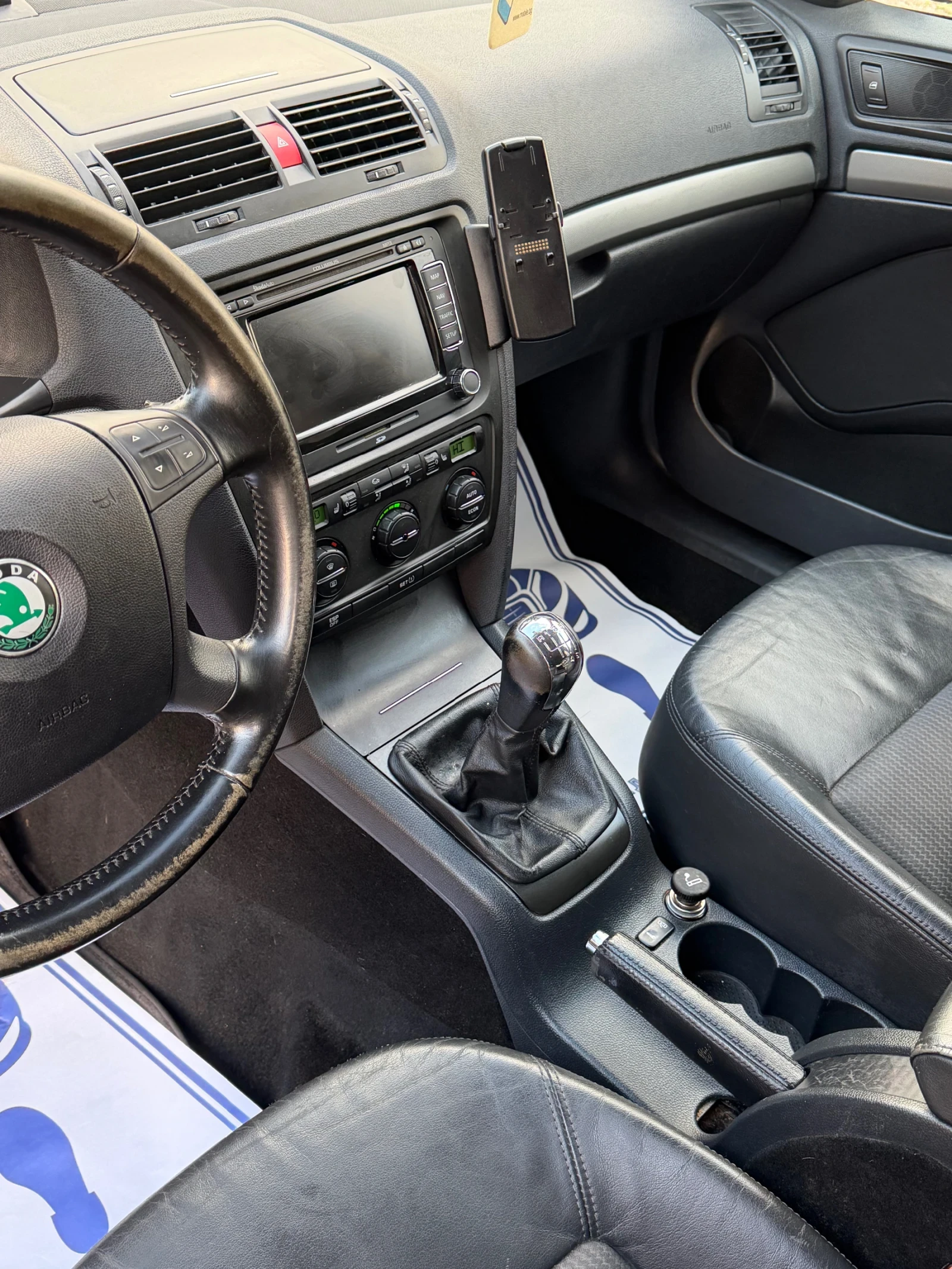 Skoda Octavia 1.8 Турбо , снимка 11 - Автомобили и джипове - 54168034