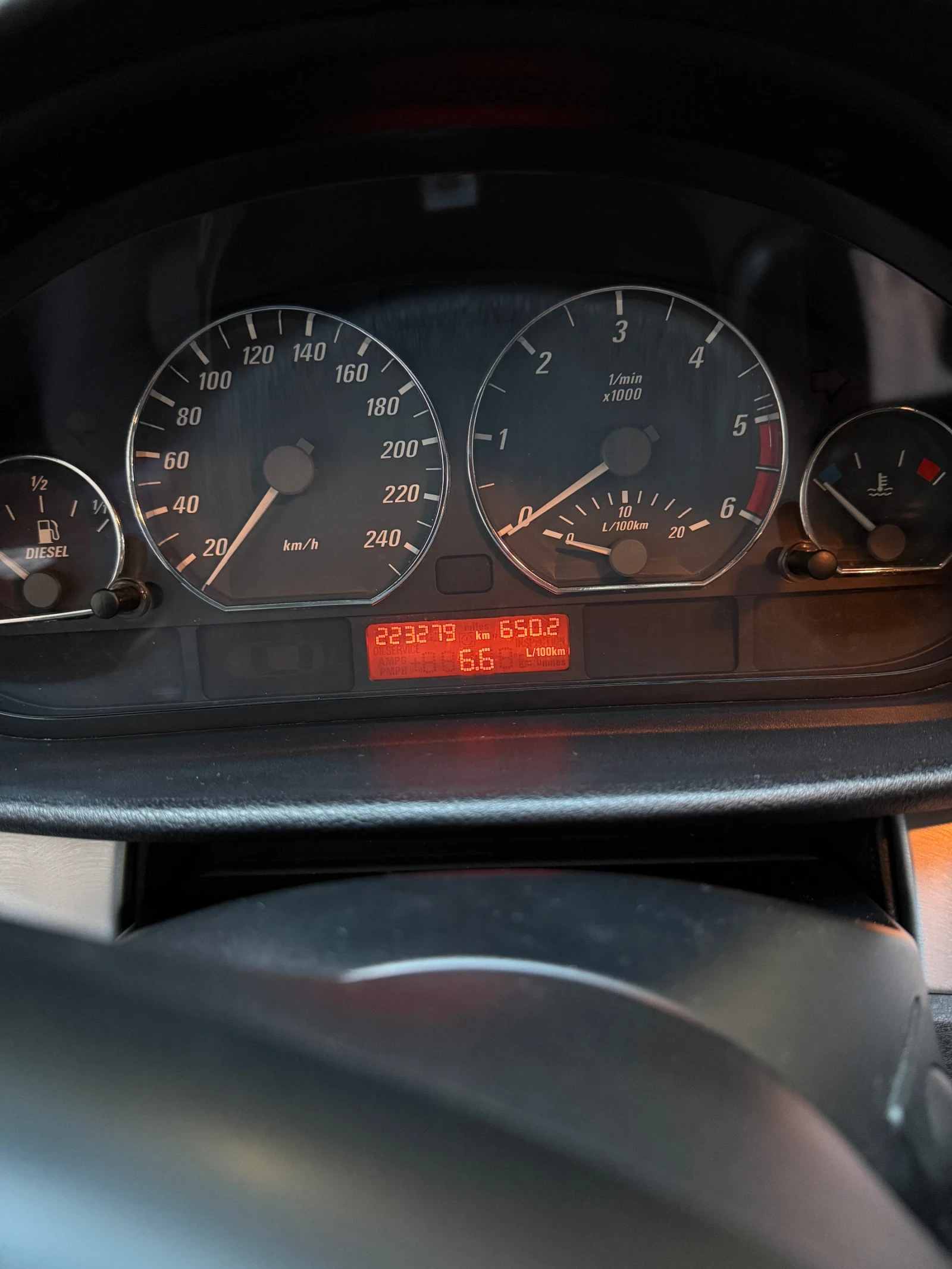 BMW 320 320D, снимка 11 - Автомобили и джипове - 54356738